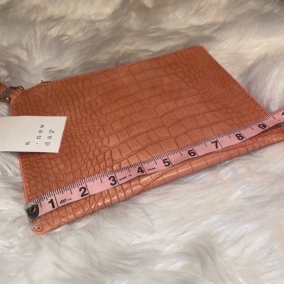 A New Day Faux Leather Alligator Skin Pouch Wristlet Light Orange Clutch NEW - Picture 5 of 9